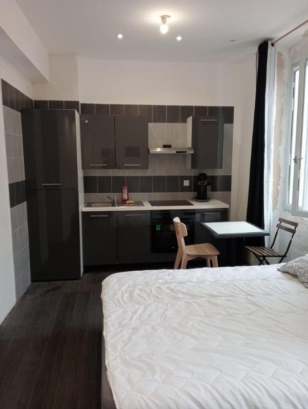 Studio 300 Vieux Port Opera Марсилия Екстериор снимка